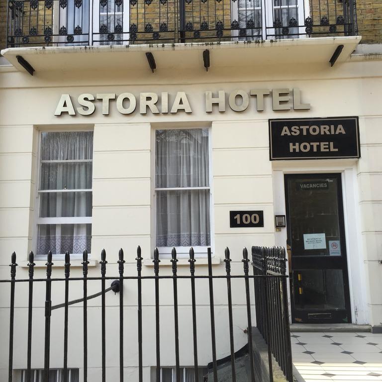 Astoria Hotel Лондон Екстериор снимка